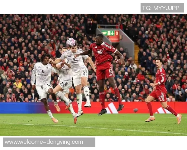 英超战报：利物浦遭遇四连败曼联喜迎三连胜展现强势回归