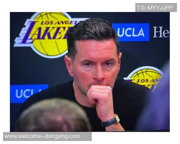 雷迪克透露詹姆斯本周积极参与个人训练提升状态