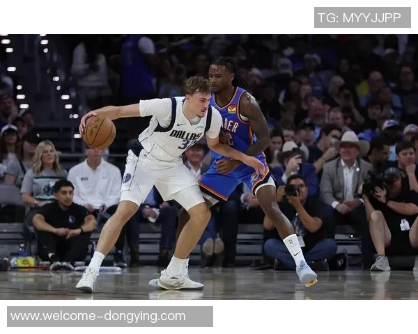 浓眉调侃弗拉格未能三双抢板成功展现团队默契与竞争精神