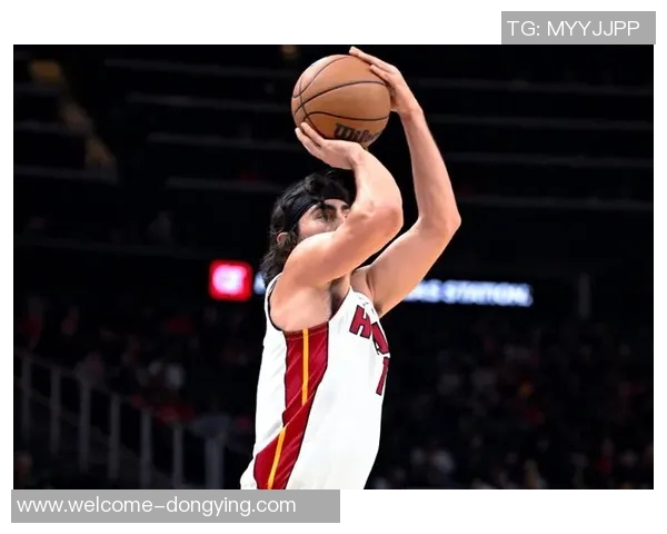 哈克斯称赞德鲁史密斯攻防稳定表现加德纳展现出强大能量与潜力